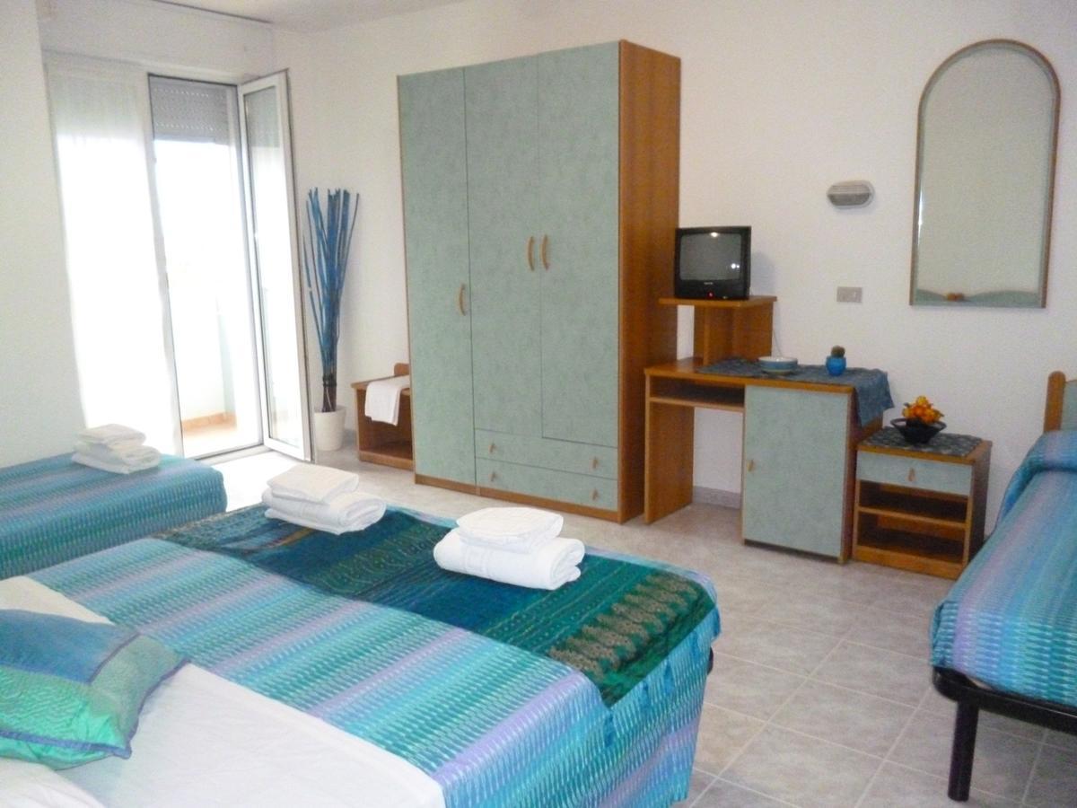 Residence Bluadria San Mauro Mare Екстер'єр фото