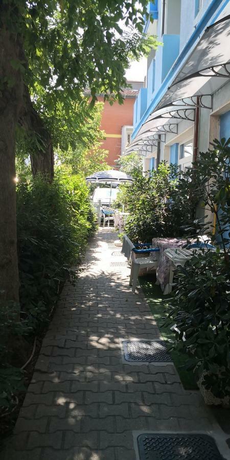 Residence Bluadria San Mauro Mare Екстер'єр фото